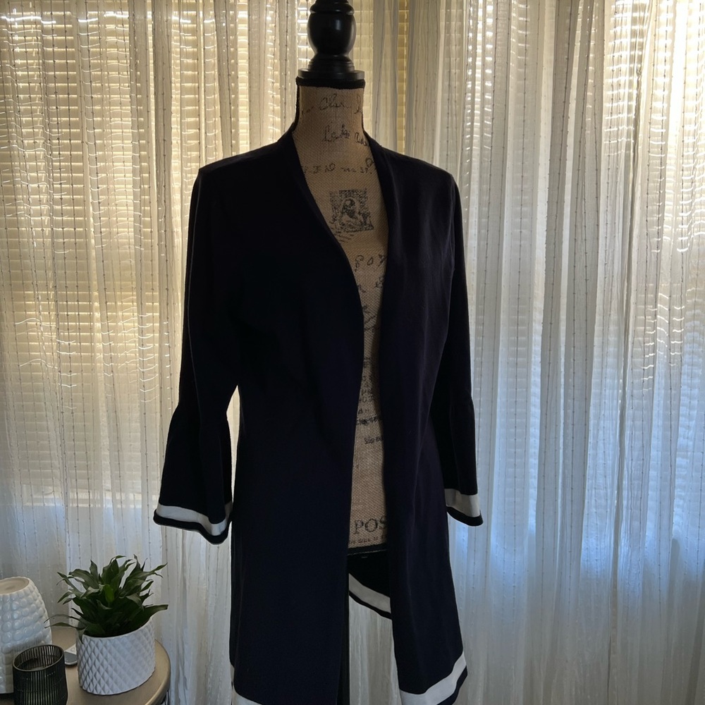 Beautiful Calvin Klein open Sweater Size Large. Navy color. Super stylish!